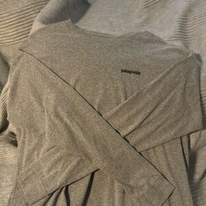 Patagonia Men’s Longsleeve t-shirt, grey, great condition, size L
